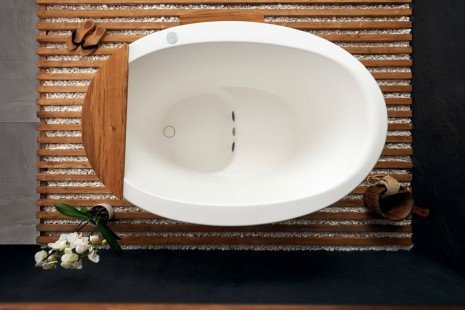 Aquatica True Ofuro Tranquility Heated Japanese Bathtub 02